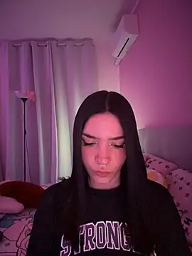 Snapshot of ShannonShanny chatting on November 9, 8:18 pm ShannonShanny online show from November 9, 8:18 pm