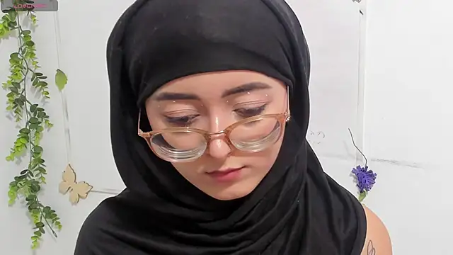 aysel elid online show from October 28, 11:07 pm