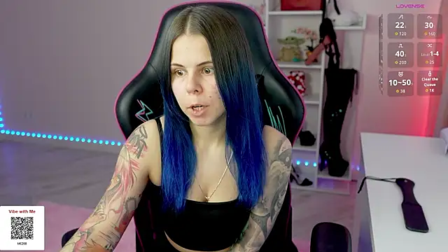 Latex Kitty online show from February 24, 2:15 pm