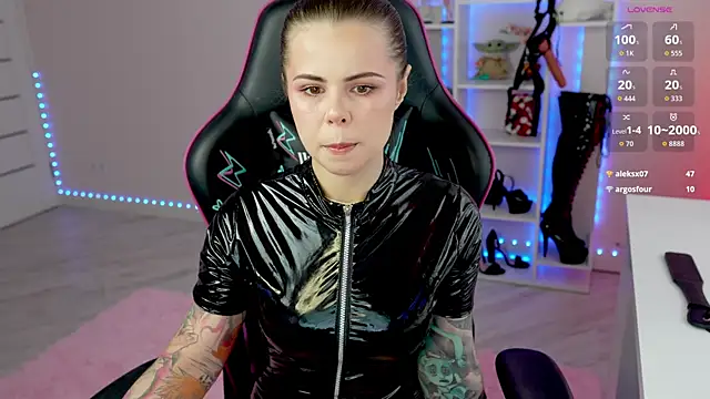 Latex Kitty online show from April 16, 1:34 pm