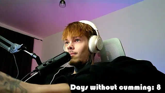 DENIS HERE online show from April 12, 11:21 pm