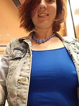 Exhibitionsplit online show from March 8, 2:30 pm