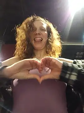 Exhibitionsplit online show from February 13, 11:01 pm