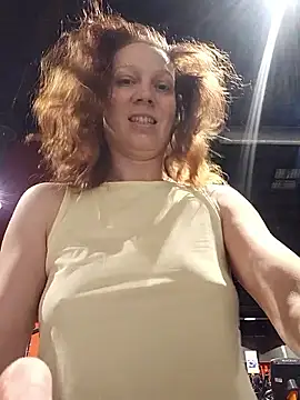 Exhibitionsplit online show from February 14, 10:28 pm