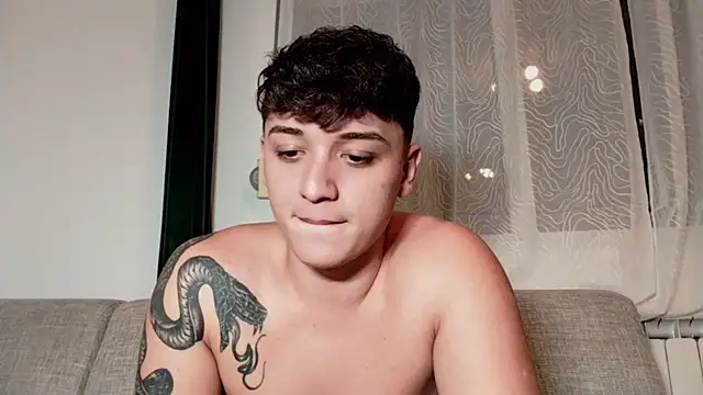 Snapshot of Joedonovan1 chatting on October 22, 6:51 pm Joedonovan1 online show from October 22, 6:51 pm