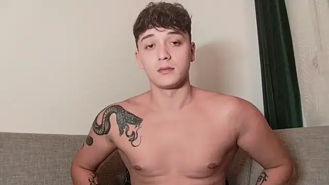 Snapshot of Joedonovan1 chatting on October 31, 7:26 pm Joedonovan1 online show from October 31, 7:26 pm