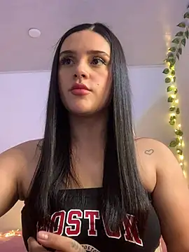 violet-333 online show from February 8, 6:12 pm