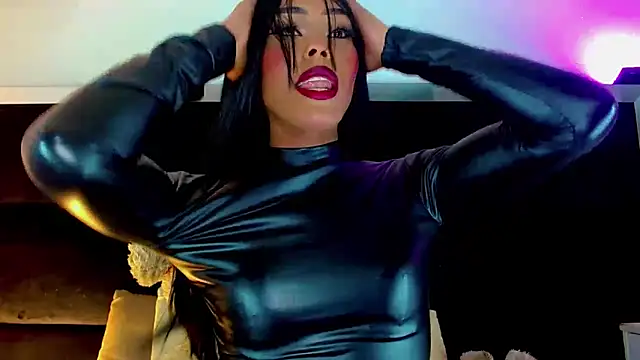 Snapshot of CoralineSweett chatting on September 30, 2:05 am CoralineSweett online show from September 30, 2:05 am