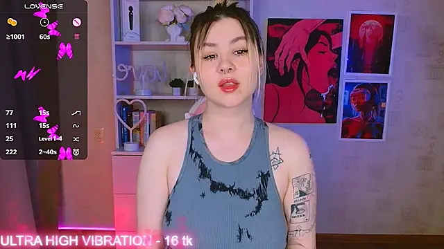 cutie mili online show from February 5, 1:22 pm