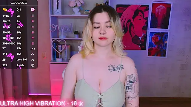 cutie mili online show from February 25, 7:09 am