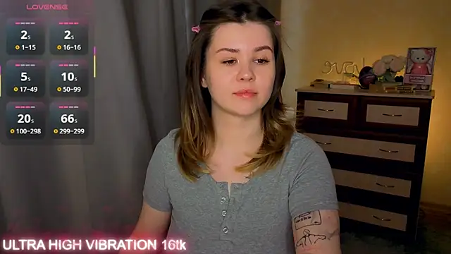 cutie mili online show from April 1, 9:32 am