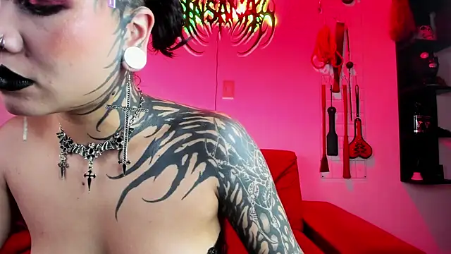 irregular fetish  online show from March 26, 12:39 am