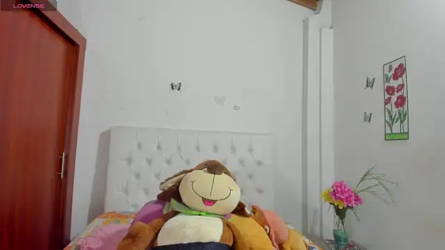 VenussVega online show from June 2, 5:59 pm
