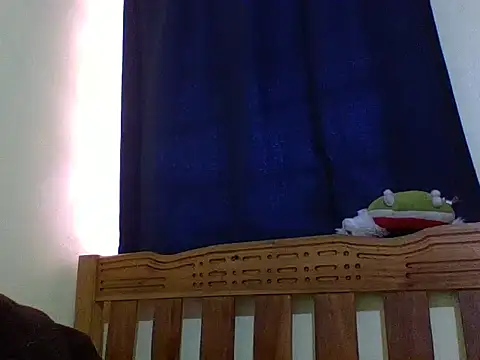 Snapshot of verginpussy01 chatting on February 3, 8:52 am verginpussy01 online show from February 3, 8:52 am