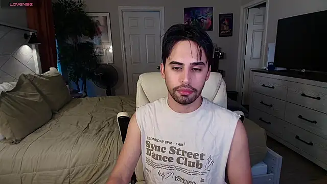 Snapshot of thonylewys chatting on June 10, 7:24 pm thonylewys online show from June 10, 7:24 pm