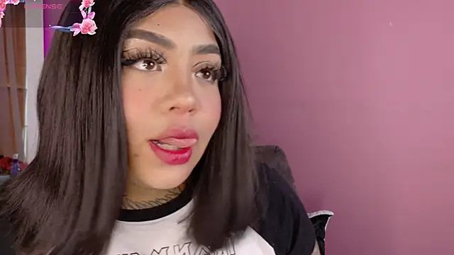 foxxy-lov3 online show from April 7, 2:39 pm