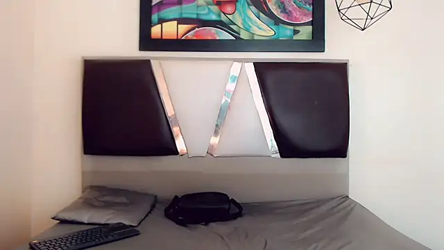 hilary rodriguez online show from March 18, 7:17 pm