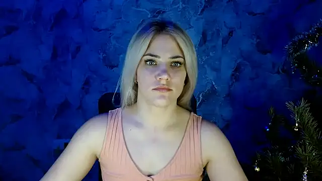 Snapshot of nika_gold1 chatting on January 12, 5:22 pm nika gold1 online show from January 12, 5:22 pm