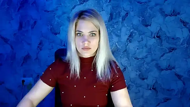 Snapshot of nika_gold1 chatting on January 24, 1:57 pm nika gold1 online show from January 24, 1:57 pm