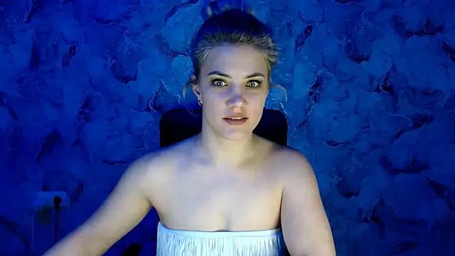 Snapshot of nika_gold1 chatting on January 29, 6:18 pm nika gold1 online show from January 29, 6:18 pm