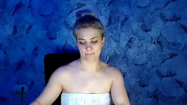 Snapshot of nika_gold1 chatting on January 29, 9:39 pm nika gold1 online show from January 29, 9:39 pm