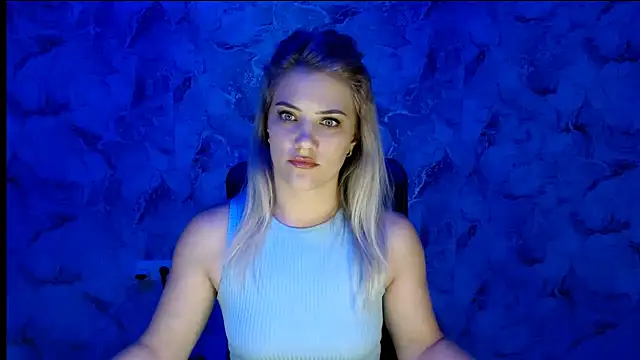 Snapshot of nika_gold1 chatting on September 13, 6:18 pm nika gold1 online show from September 13, 6:18 pm