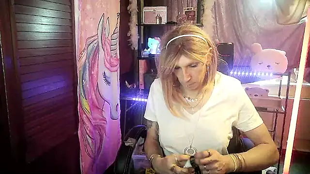 Ombeline1 online show from March 22, 12:25 pm