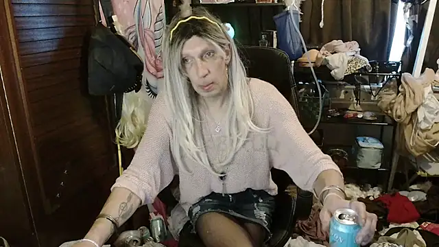 Ombeline1 online show from December 3, 2:15 pm