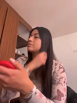 Snapshot of Juana19 chatting on October 24, 2:57 pm Juana19 online show from October 24, 2:57 pm