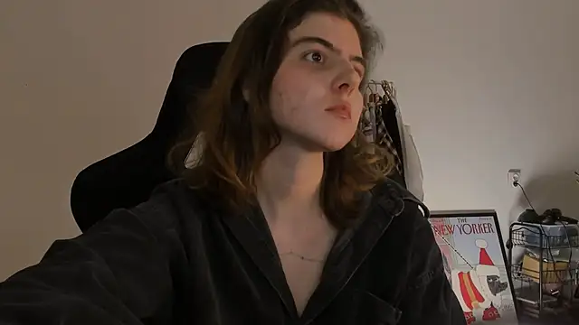 emmamurrr online show from December 24, 7:22 pm