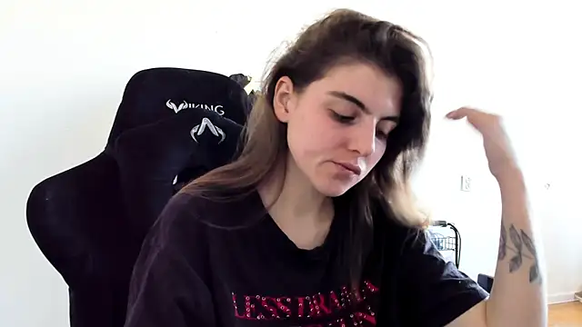 emmamurrr online show from September 11, 10:04 am