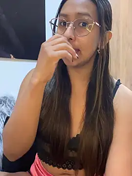 Snapshot of AmelyaMann chatting on February 21, 12:50 pm AmelyaMann online show from February 21, 12:50 pm