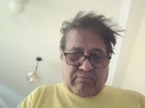 Snapshot of Nuttysub chatting on June 9, 2:12 am Nuttysub online show from June 9, 2:12 am
