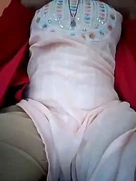 Snapshot of Mangla_Bhabhi chatting on December 9, 3:40 am Mangla Bhabhi online show from December 9, 3:40 am