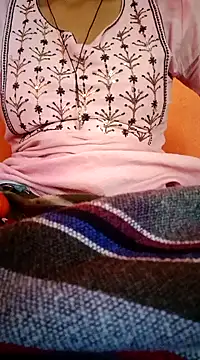 Snapshot of Mangla_Bhabhi chatting on December 27, 8:24 am Mangla Bhabhi online show from December 27, 8:24 am