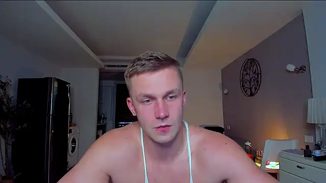 Snapshot of Samuel_Andrew chatting on June 16, 3:20 am Samuel Andrew online show from June 16, 3:20 am