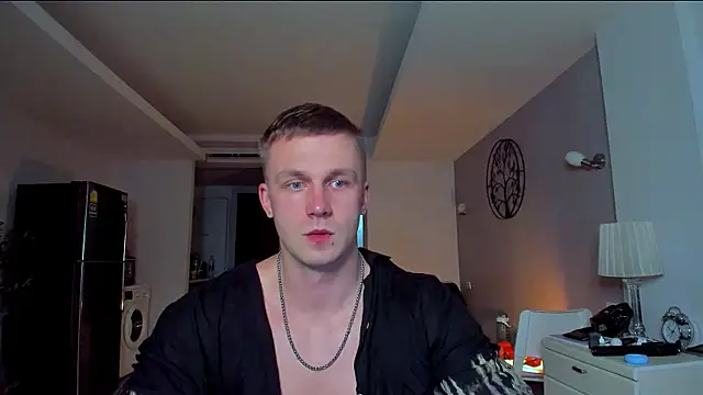 Samuel Andrew online show from June 21, 2:14 am