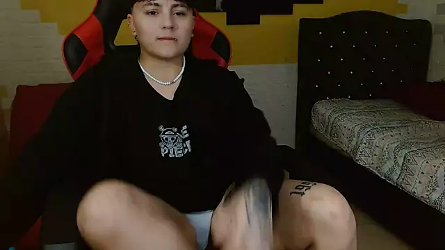 isabeautyx19 online show from December 4, 4:22 am