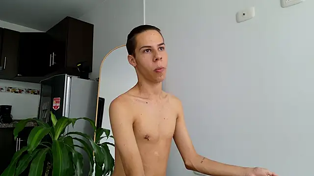 Snapshot of grey___27 chatting on March 4, 5:24 pm grey 27 online show from March 4, 5:24 pm