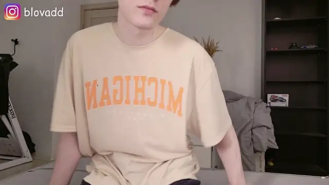 callmenineoneseven online show from June 3, 12:08 pm