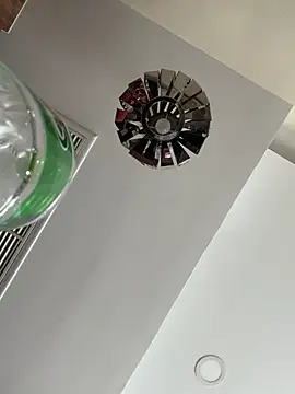 ellielawson online show from March 13, 5:03 am