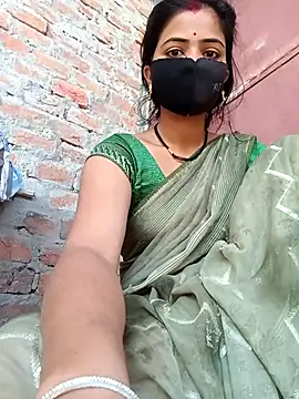 Snapshot of Mamta_Chaterjee chatting on November 18, 2:17 am Mamta Chaterjee online show from November 18, 2:17 am