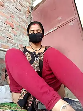 Snapshot of Mamta_Chaterjee chatting on December 21, 3:02 am Mamta Chaterjee online show from December 21, 3:02 am