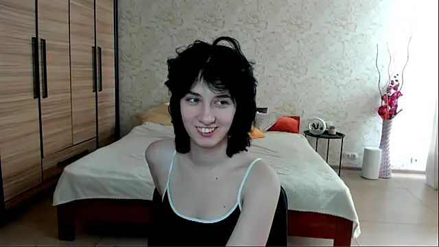 Snapshot of JulisSweet chatting on February 2, 11:19 am JulisSweet online show from February 2, 11:19 am