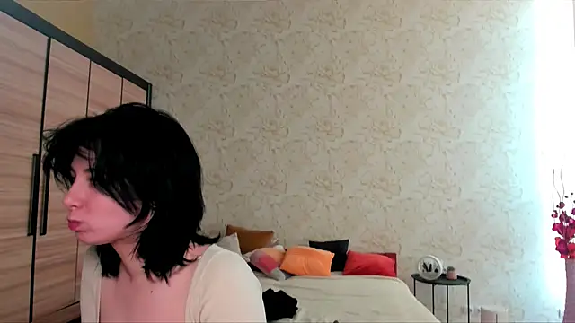 Snapshot of JulisSweet chatting on February 9, 12:19 pm JulisSweet online show from February 9, 12:19 pm