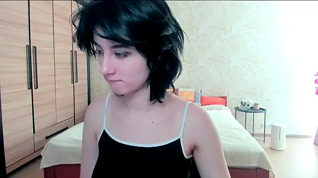 Snapshot of JulisSweet chatting on February 13, 7:35 am JulisSweet online show from February 13, 7:35 am