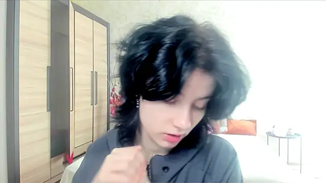 Snapshot of JulisSweet chatting on March 9, 7:23 am JulisSweet online show from March 9, 7:23 am