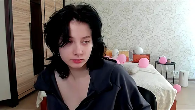 Snapshot of JulisSweet chatting on March 9, 10:52 am JulisSweet online show from March 9, 10:52 am