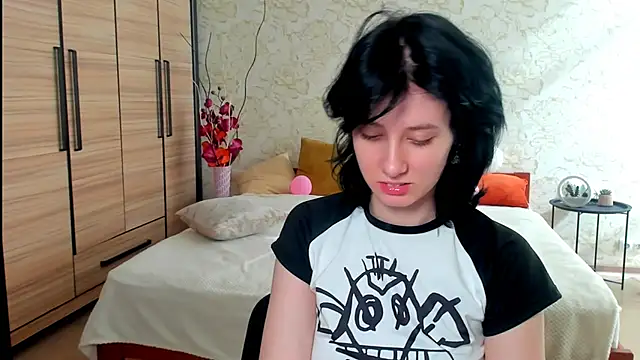 Snapshot of JulisSweet chatting on March 15, 10:57 am JulisSweet online show from March 15, 10:57 am