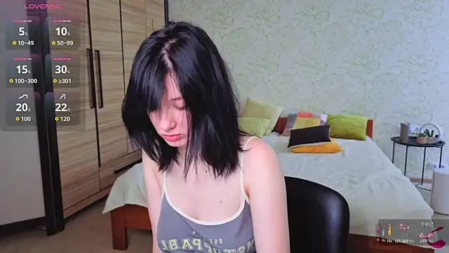 Snapshot of JulisSweet chatting on November 7, 8:03 am JulisSweet online show from November 7, 8:03 am